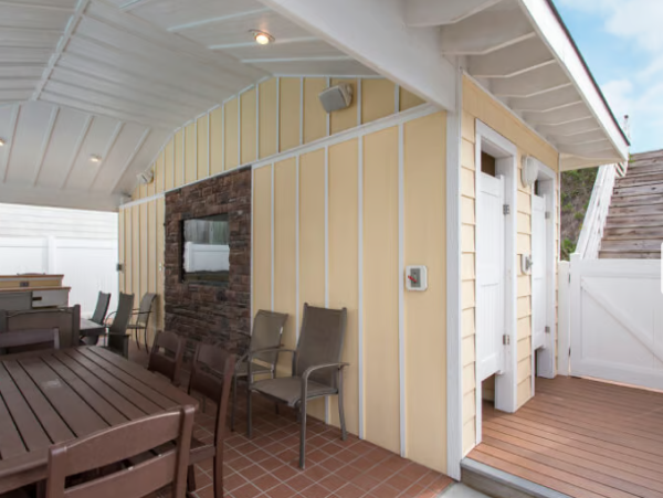 Luxurious Oceanfront Estate in Kill Devil Hills - Perfect for Large Groups